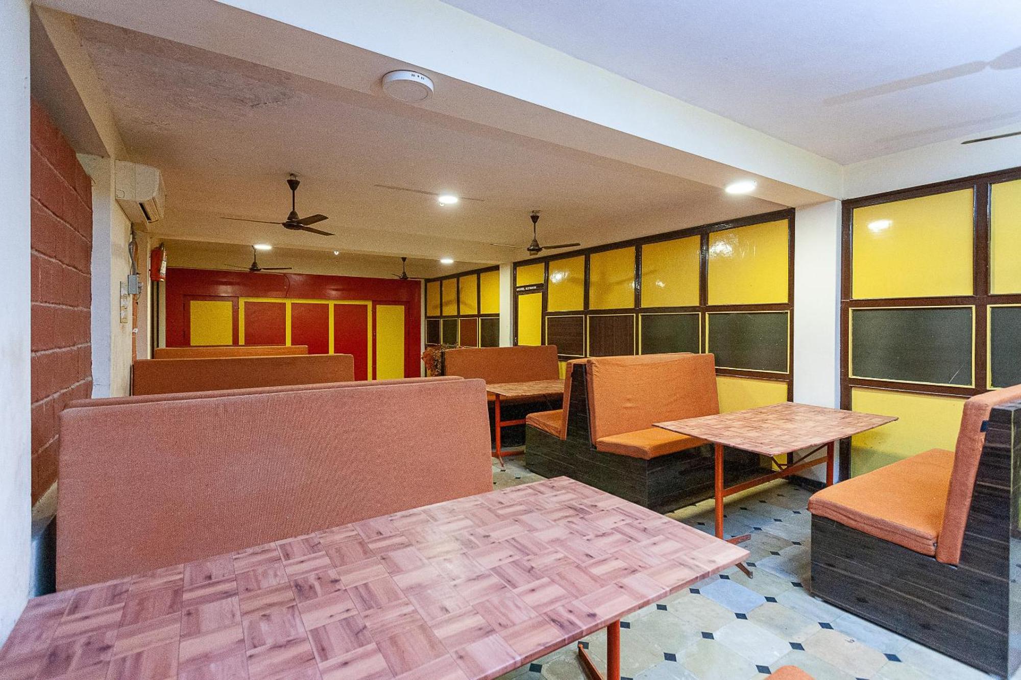 Collection O Ammayi Hotels & Resorts Tiruvannāmalai Exterior photo