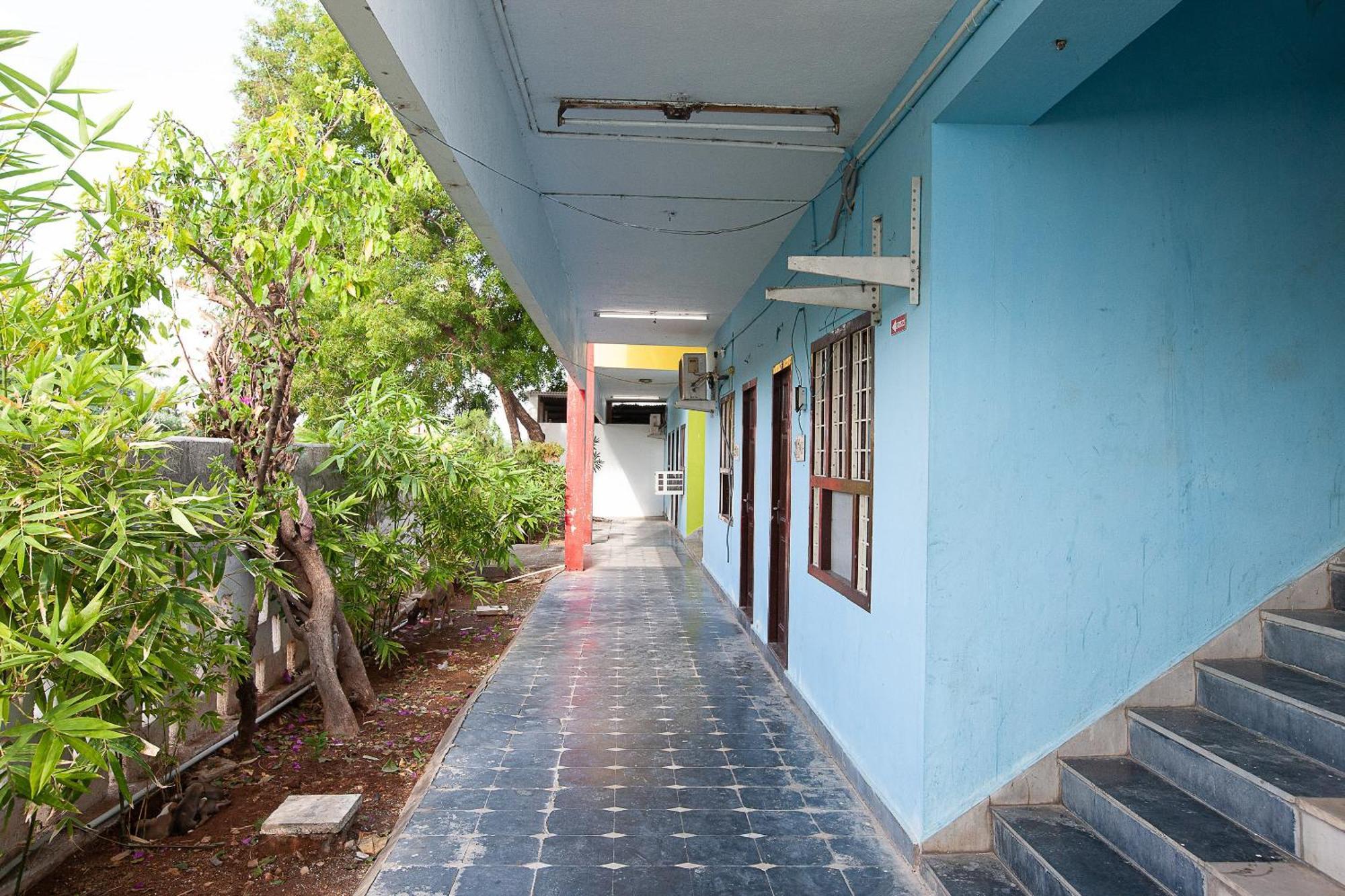 Collection O Ammayi Hotels & Resorts Tiruvannāmalai Exterior photo