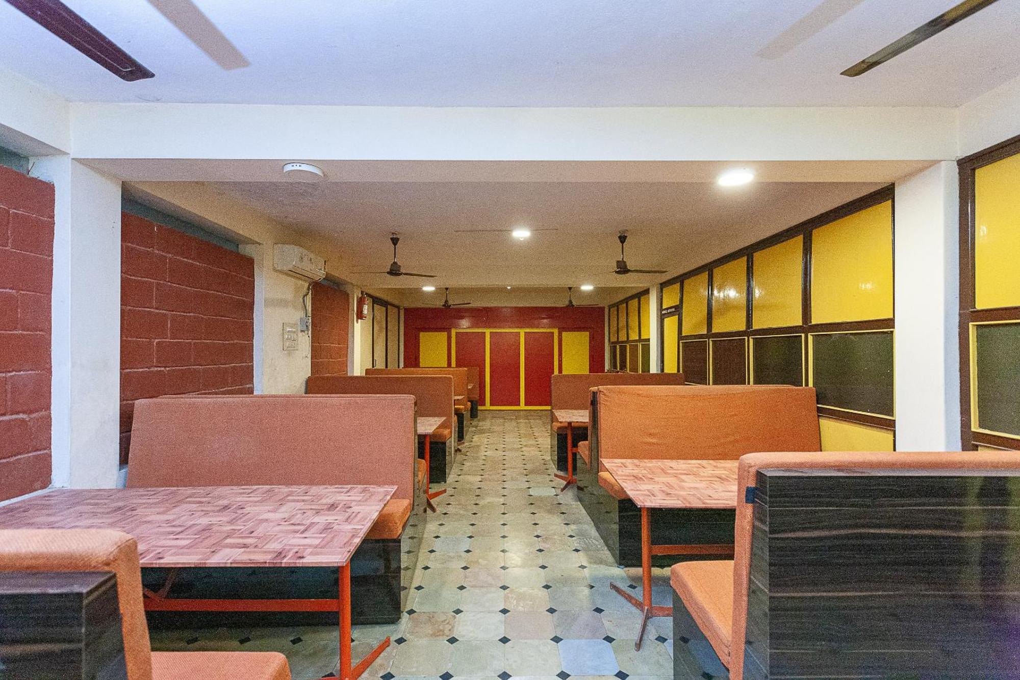 Collection O Ammayi Hotels & Resorts Tiruvannāmalai Exterior photo