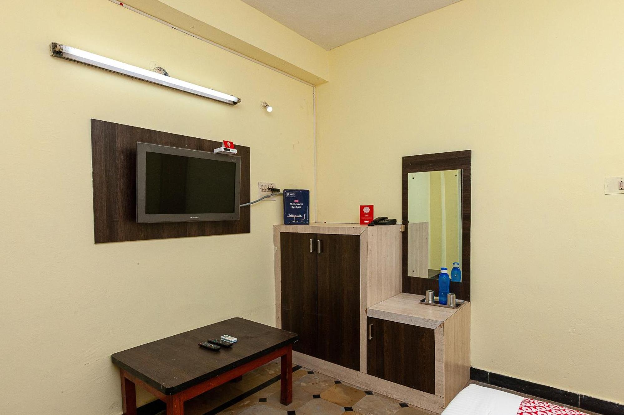 Collection O Ammayi Hotels & Resorts Tiruvannāmalai Exterior photo